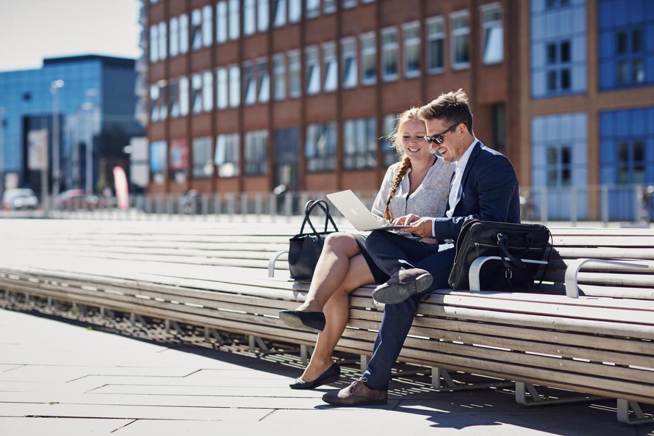 Møde-på-Europaplads_Aarhus_RUNI-photopop