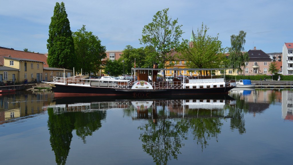 The paddle steamer Hjejlen